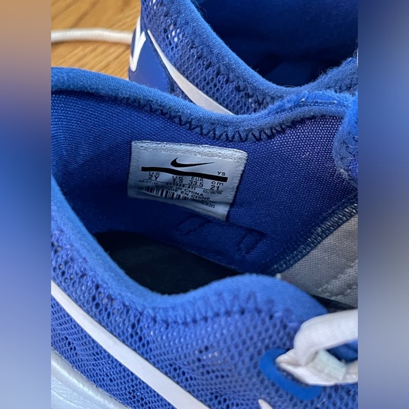 Kids Kevin Durant 9 sneakers sz 2 - Picture 3 of 11